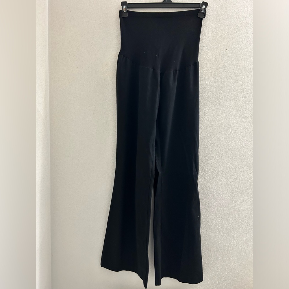 🦋 Black maternity full panel wide leg pin striped dress pants. Motherhood Medium